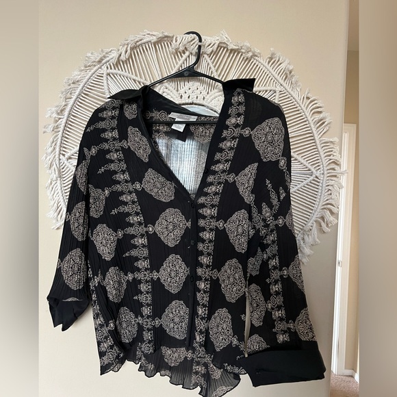 Sheer Button with Pleaded detail - Picture 1 of 2